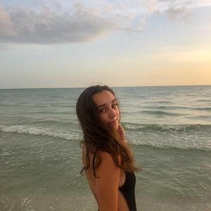 Meet your Posher, Victoria